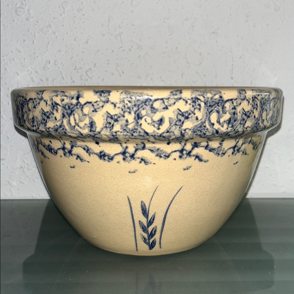 Vintage Robinson Ransbottom 2.5 Qt. Mixing Bowl | Wheat Pattern, Spongeware